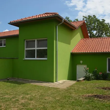 Penzion Ve Vinařství Maláník-osička Mikulčice